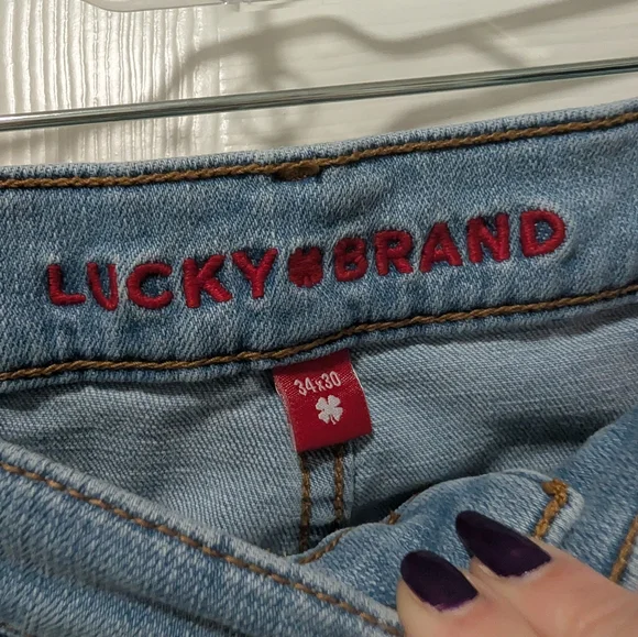 Lucky Brand Light Wash 121 Slim Straight Jeans - Picture 5 of 6